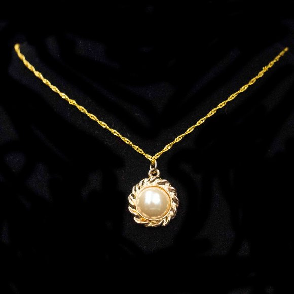 FAUX PEARL CIRCULAR PENDANT & 18KGF CHAIN -JNPPTD1 - Picture 3 of 5